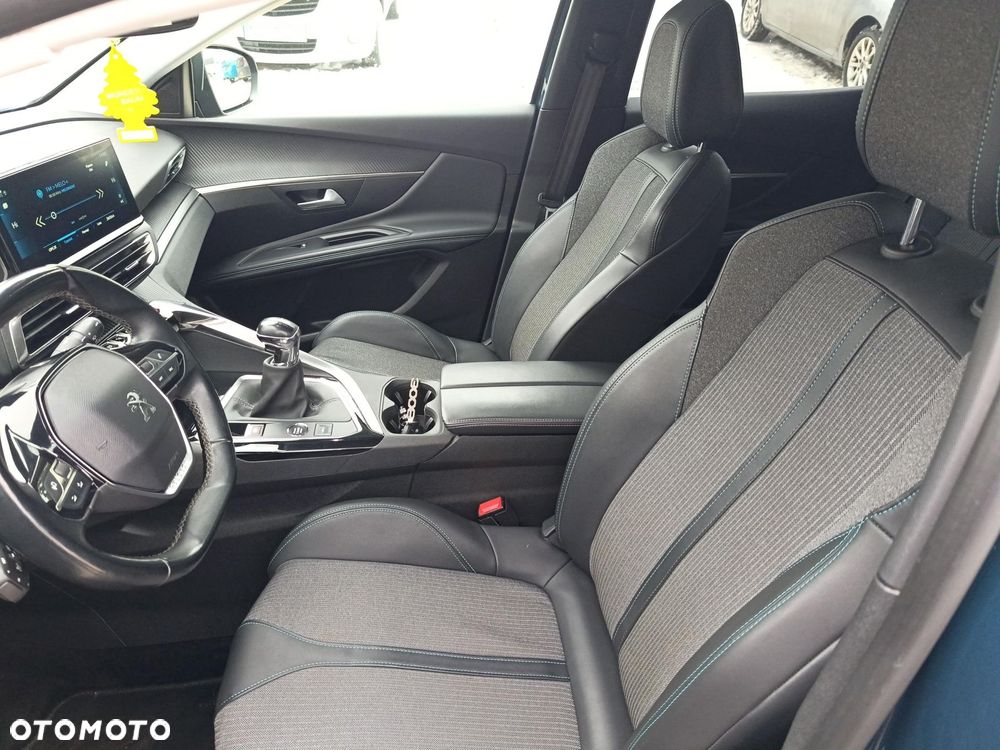 Peugeot 3008 1.5 BlueHDi Allure S&S - 17