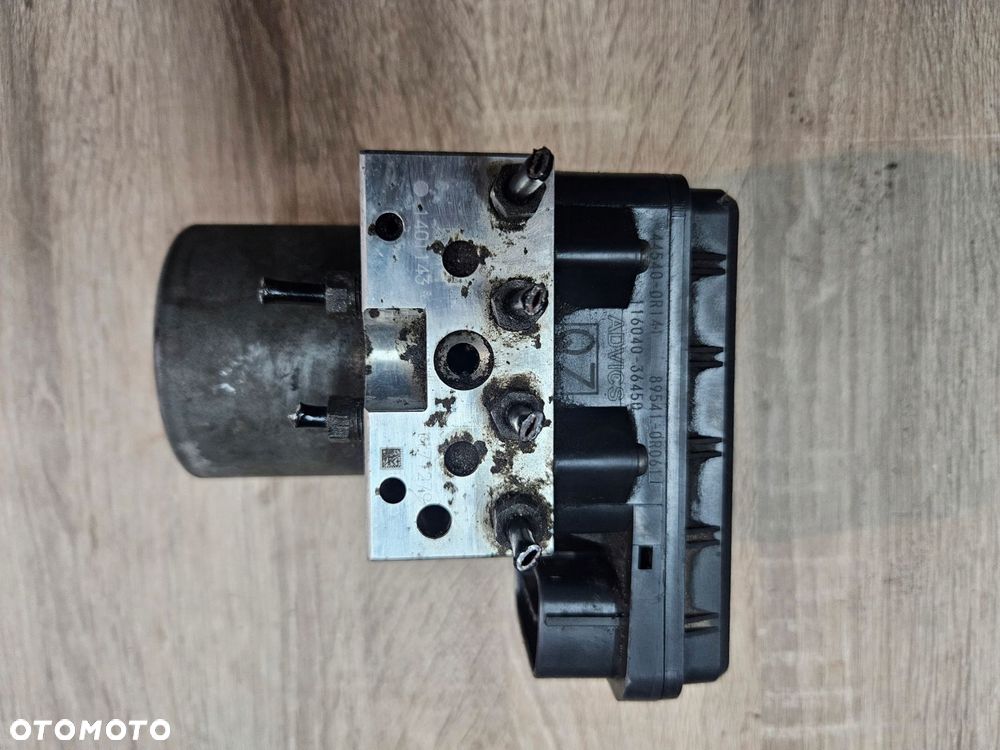 toyota rav 4 iv 13-18 2.5 benzyna pompa abs - 2