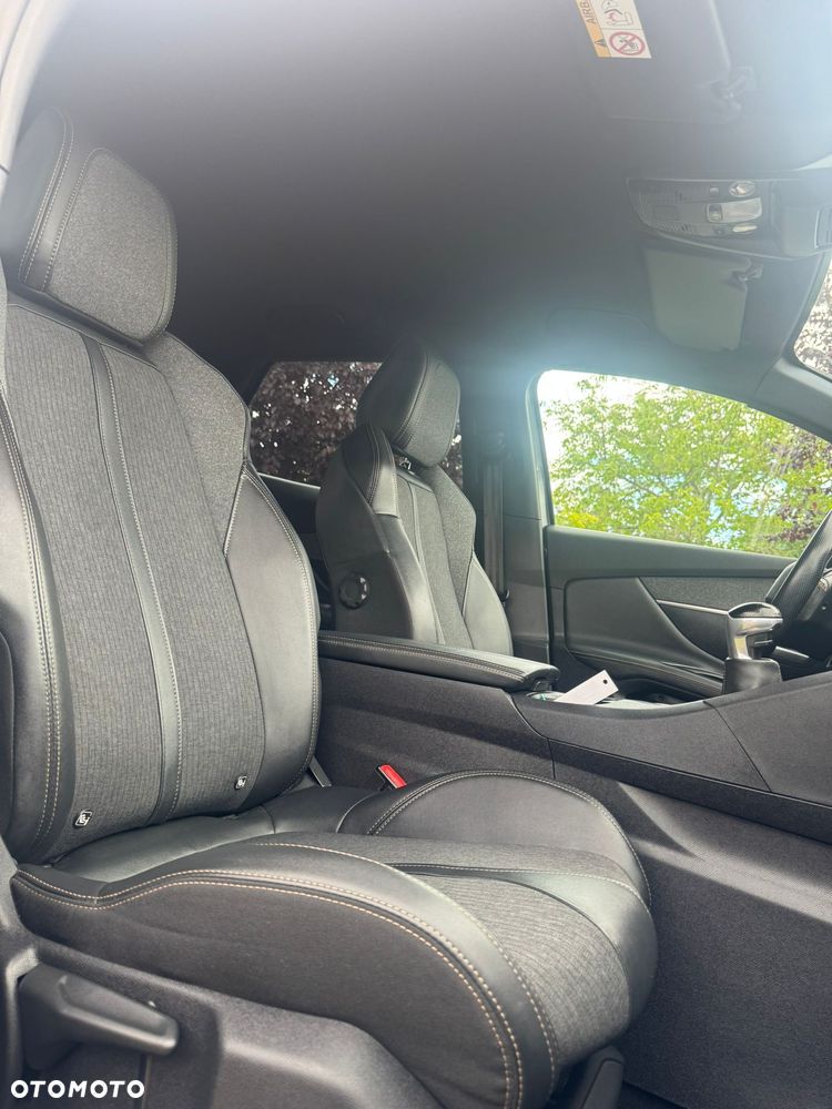 Peugeot 3008 1.5 BlueHDi GT S&S - 23