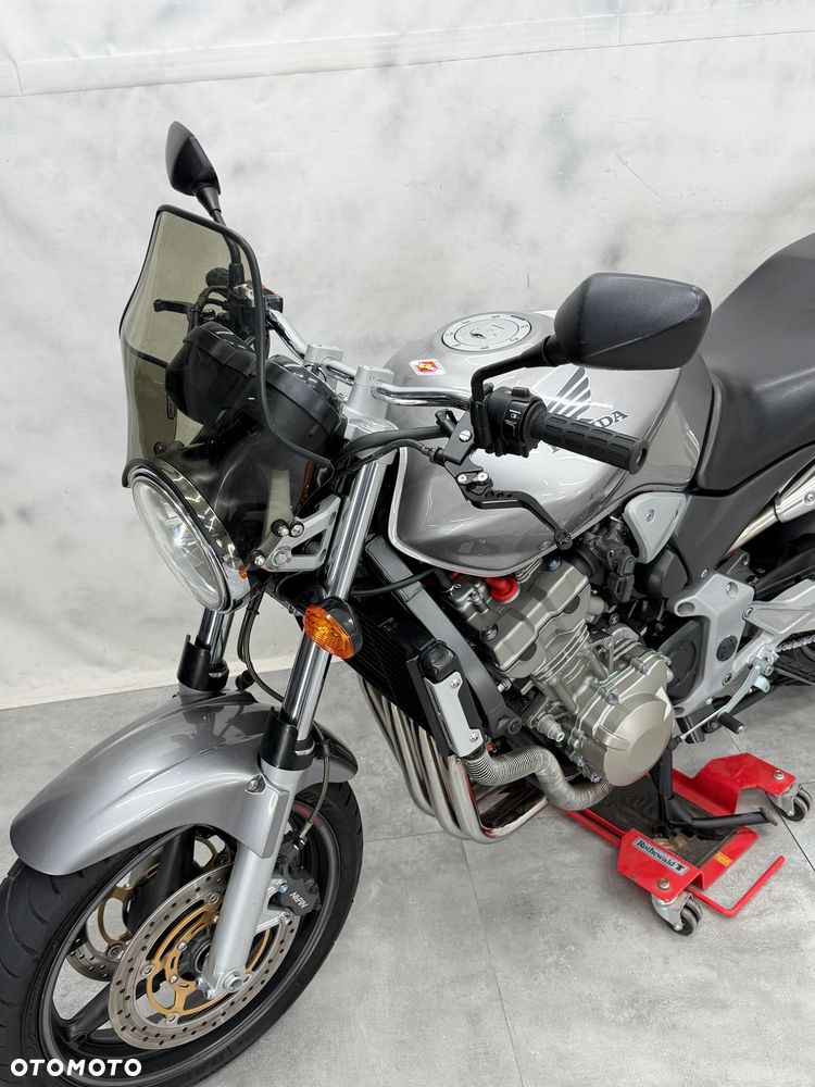 Honda Hornet - 22