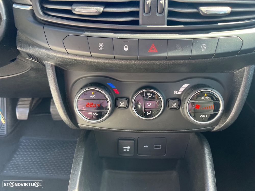 Fiat Tipo Station Wagon 1.3 M-Jet Lounge - 37