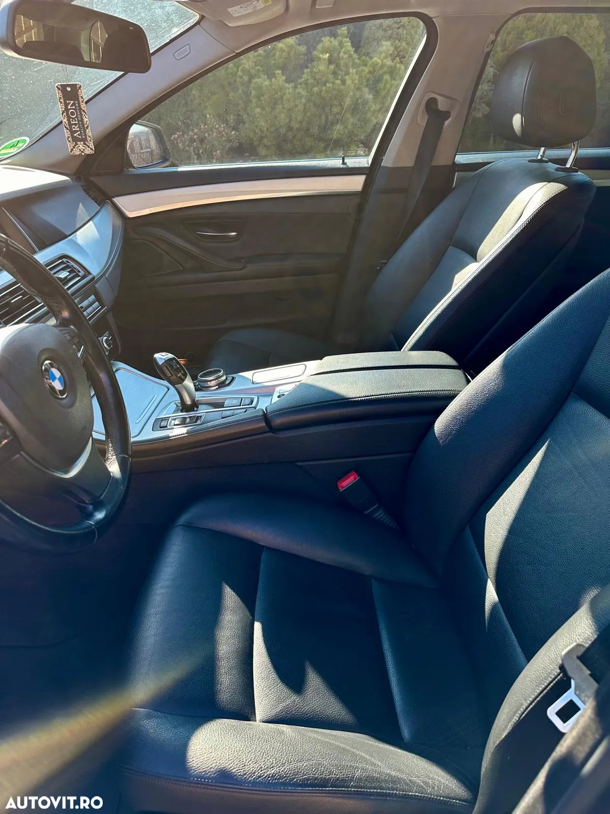 BMW Seria 5 525d xDrive AT - 9