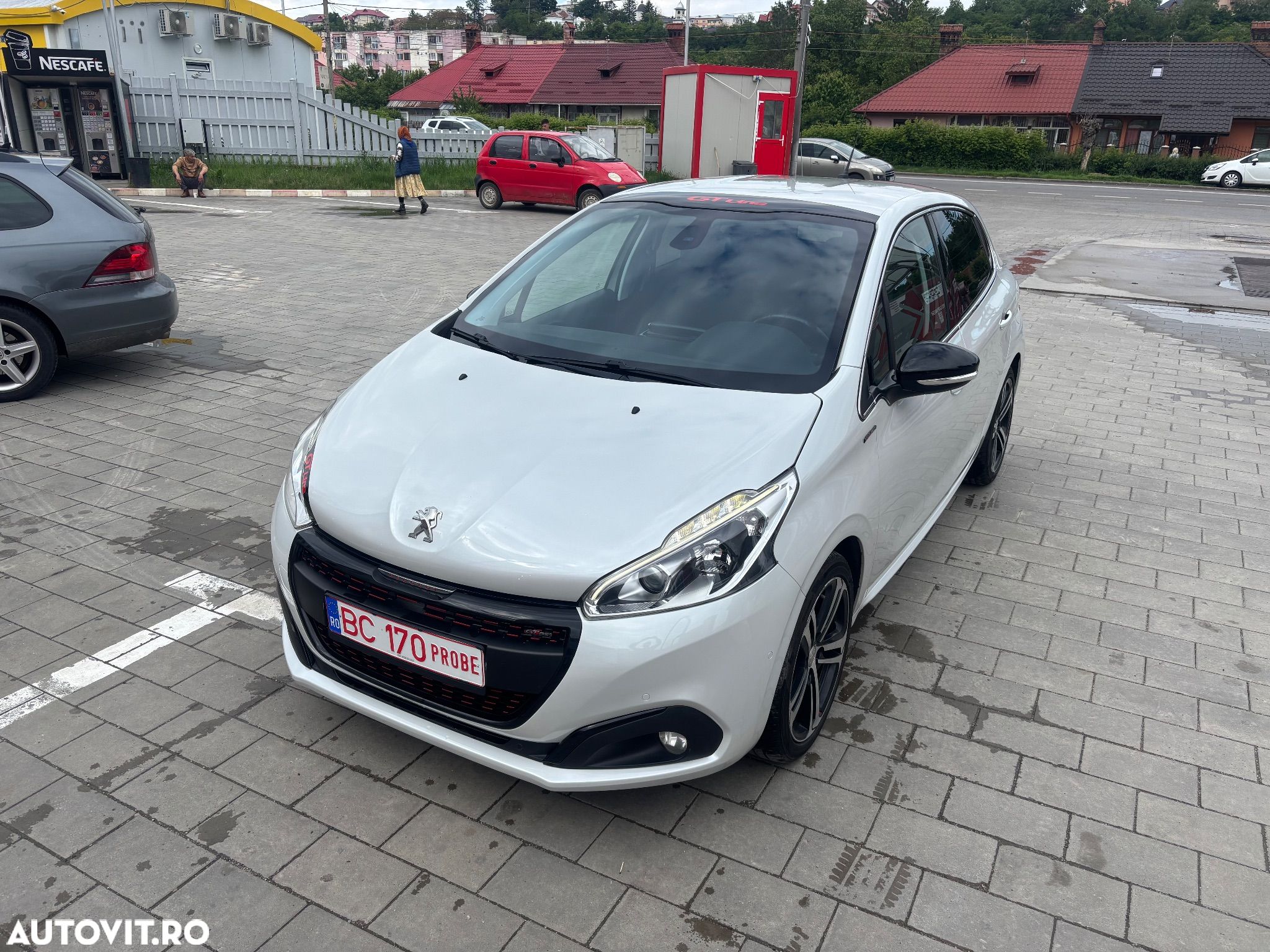 Peugeot 208 1.2 L PureTech Turbo Allure Aut. - 1