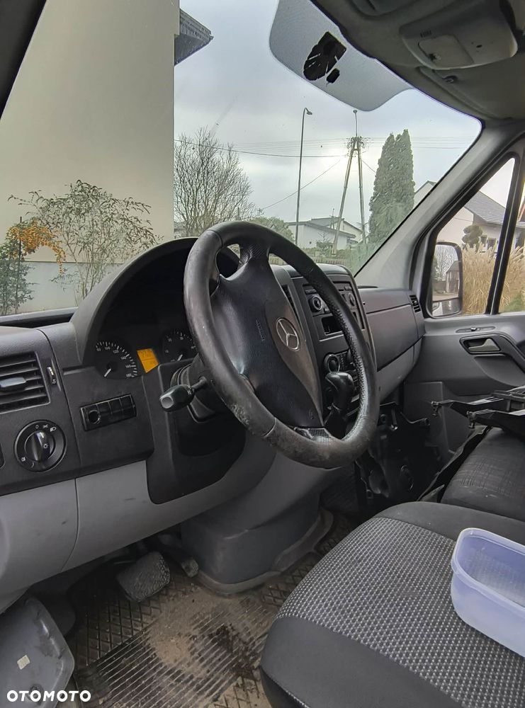 Mercedes-Benz Sprinter - 5