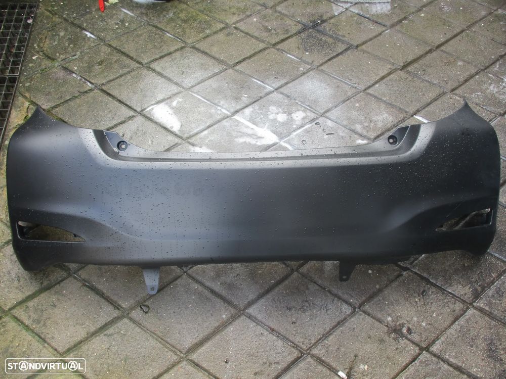 para choques traseiro toyota yaris 2013 - 1