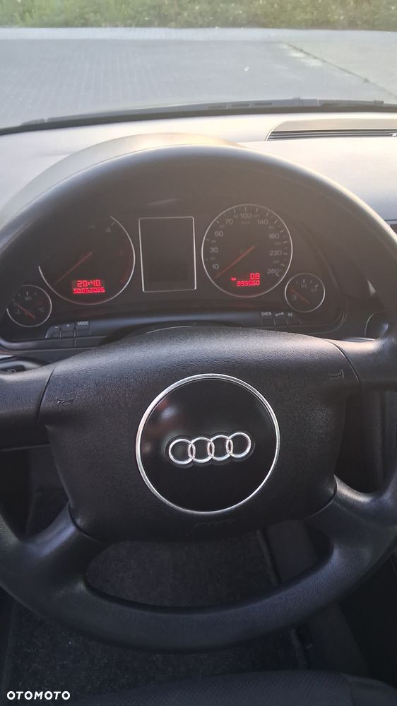 Audi A4 Limousine - 12