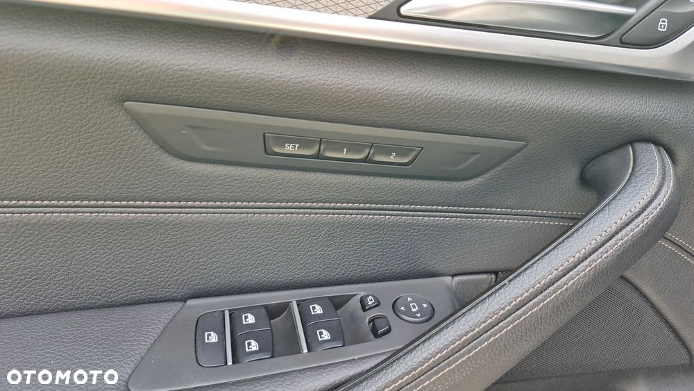 BMW Seria 5 - 22