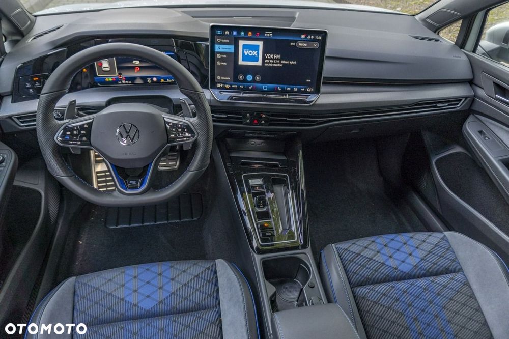 Volkswagen Golf - 21