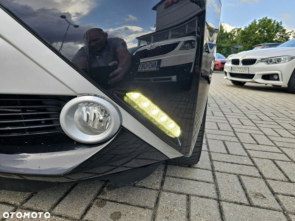 Toyota Aygo x-play touch - 6