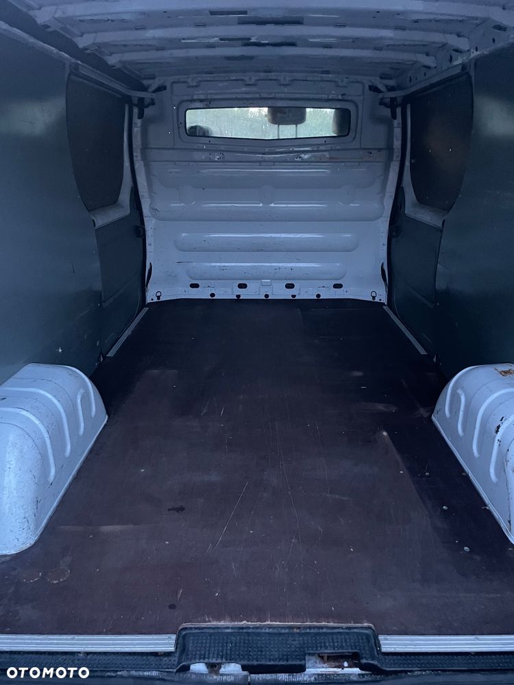Renault Trafic - 13