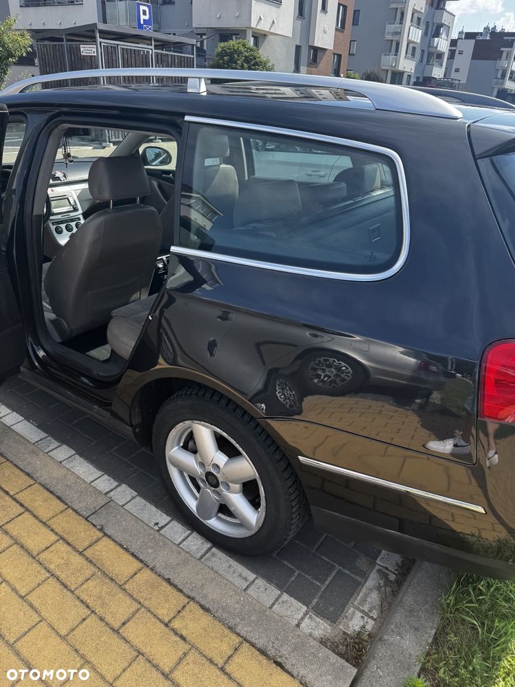 Volkswagen Passat - 4