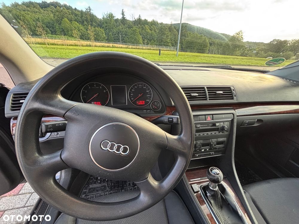 Audi A4 Limousine - 19