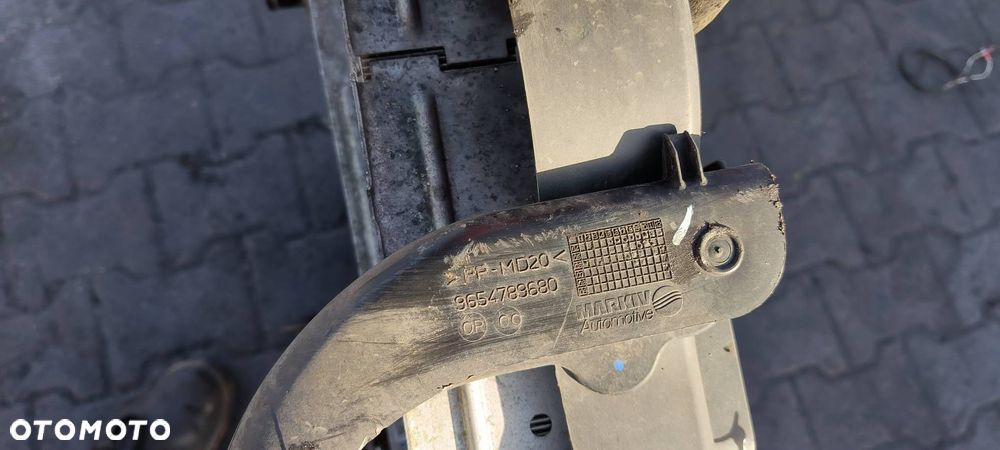 PAS PRZEDNI CHŁODNICE PEUGEOT 407 - 7
