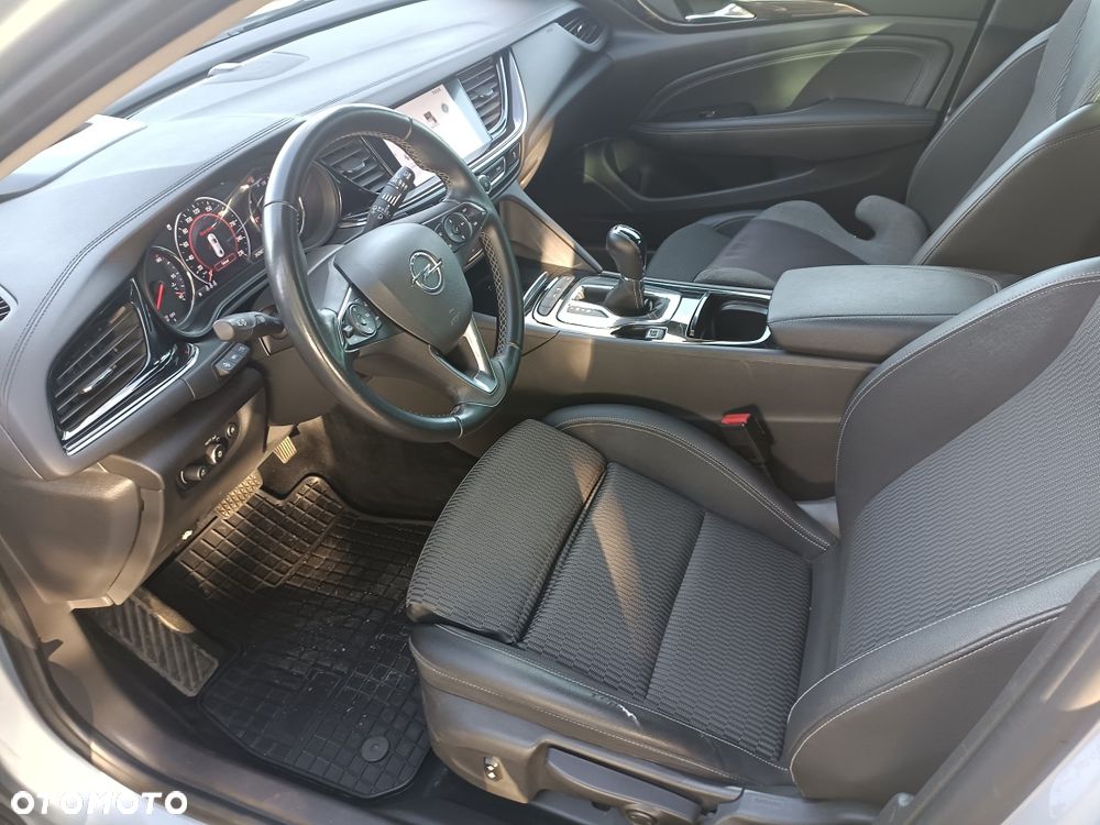 Opel Insignia - 8