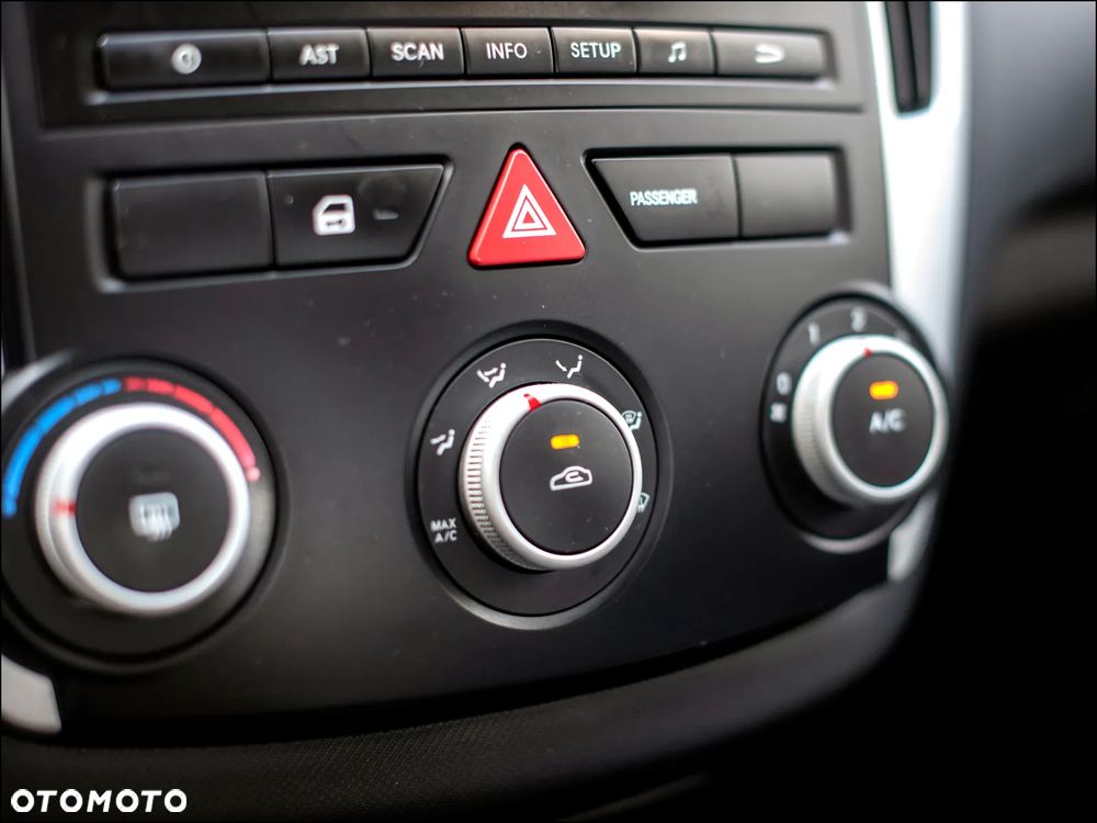 Kia Ceed - 28
