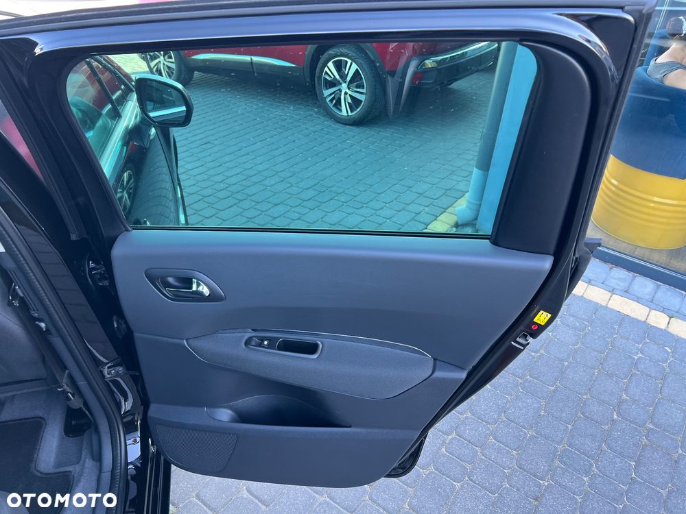 Peugeot 5008 1.2 PureTech Allure S&S - 24