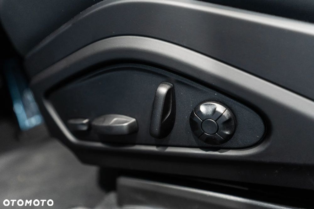 Porsche Panamera 4 E-Hybrid PHEV - 30