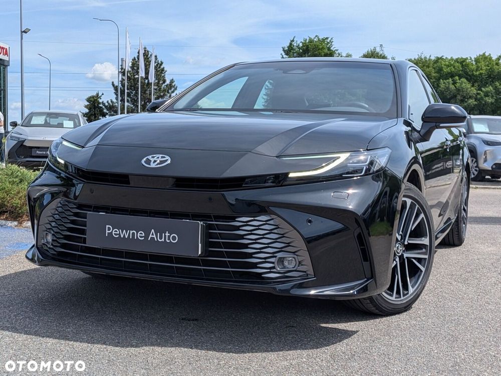 Toyota Camry - 12