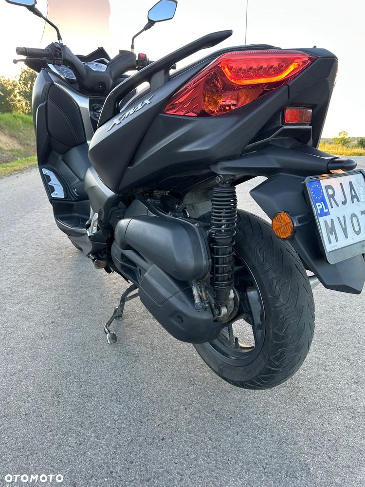 Yamaha X-max - 12