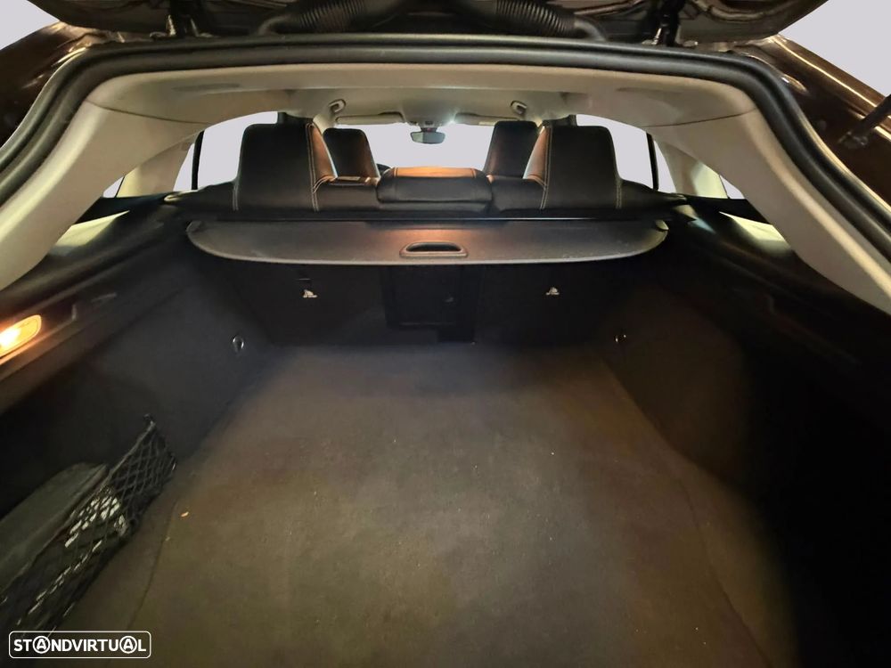 Mercedes-Benz CLA 180 d Shooting Brake Aut. — fotografia 31