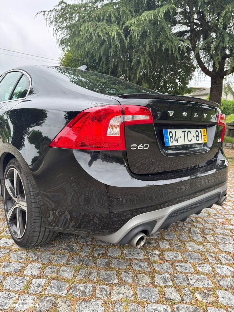 Volvo S60 2.0 D4 R-Design Geartronic - 4