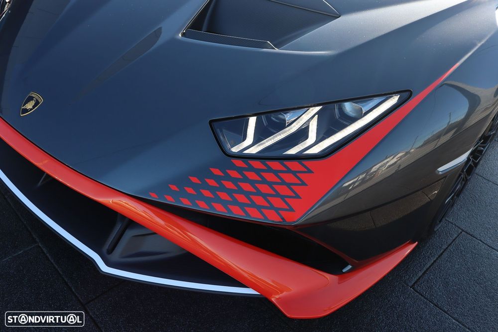 Lamborghini Huracán STO - 14