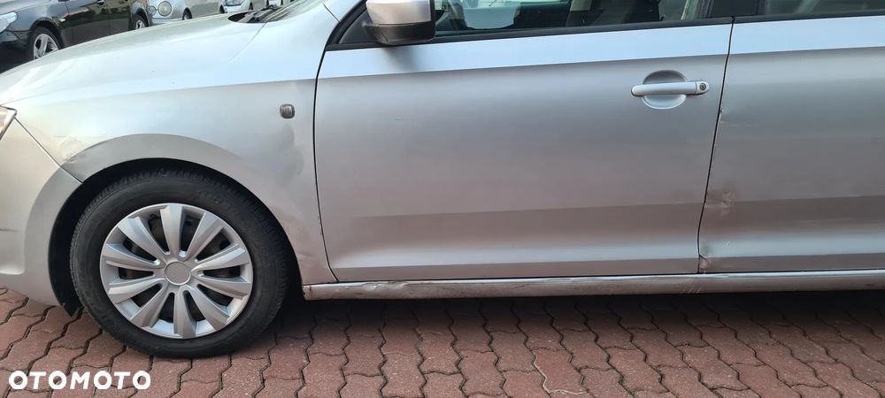 Skoda RAPID 1.6 TDI DPF Elegance - 10