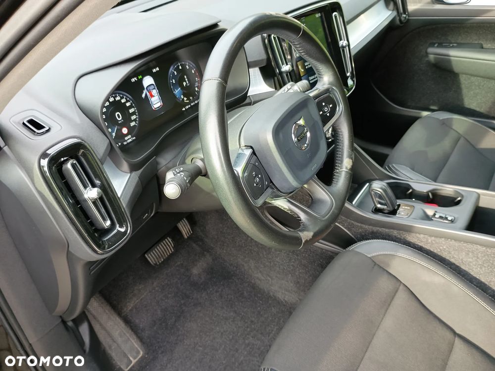 Volvo XC 40 T4 Geartronic Momentum - 34