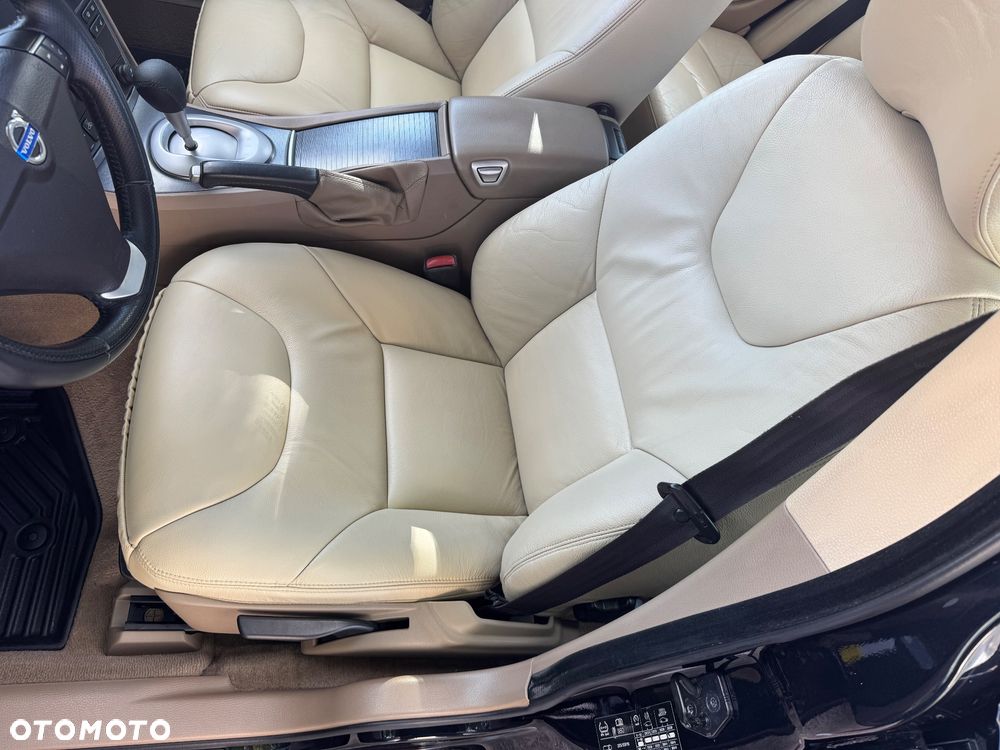 Volvo S60 2.4D Momentum - 33