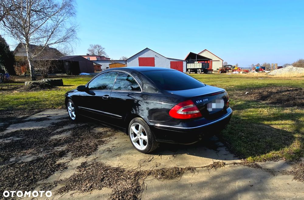 Mercedes-Benz CLK - 12