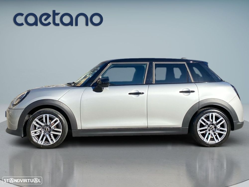 MINI 5 Portas Cooper Classic Auto - 23