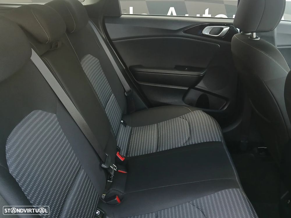 Kia Ceed SW 1.6 CRDi MHEV Dynamic - 20