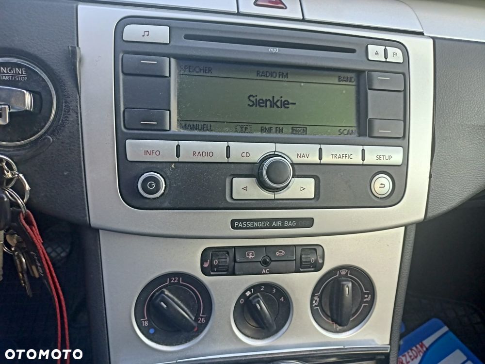 Volkswagen Passat - 10