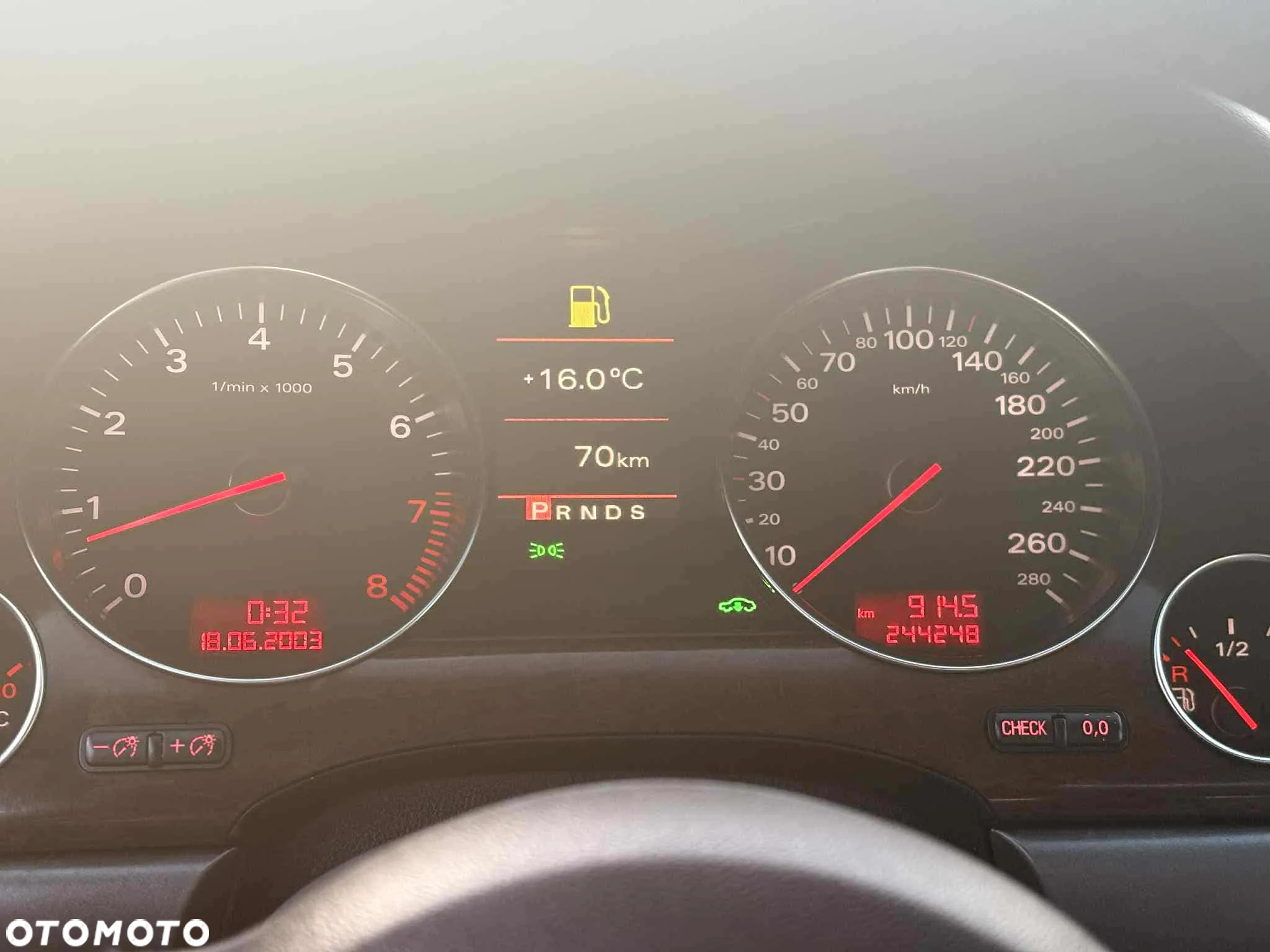 Audi A8 4.2 Quattro - 24