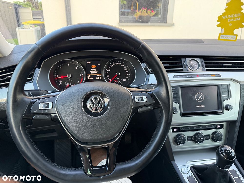 Volkswagen Passat 1.6 TDI (BlueMotion Technology) Comfortline - 22