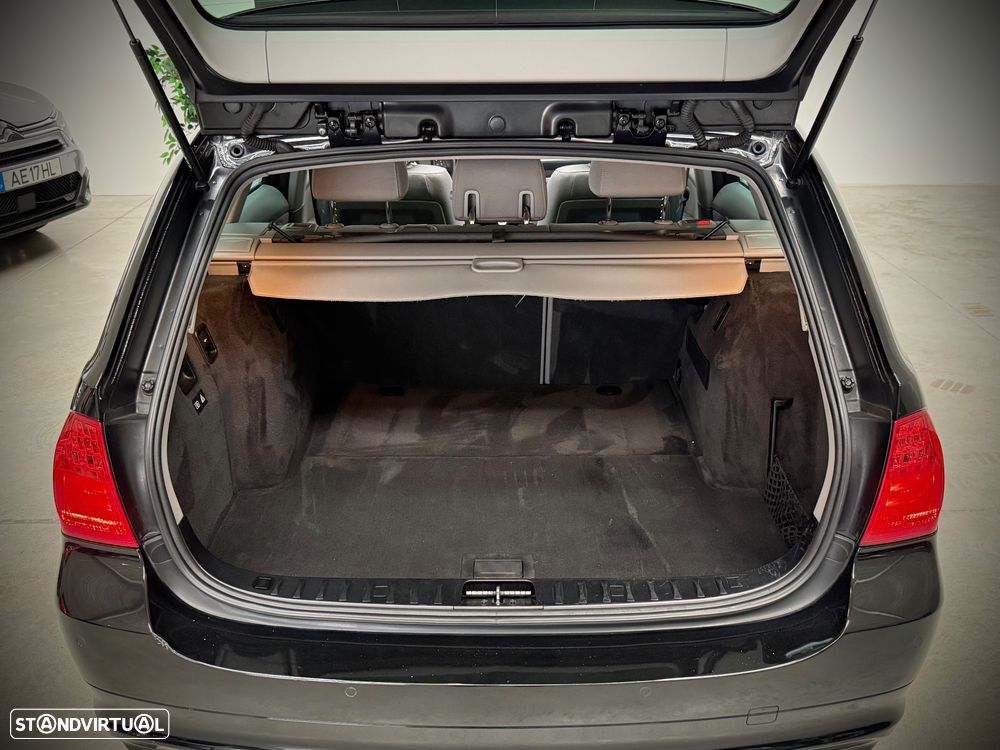 BMW 320 d Line Sport - 26