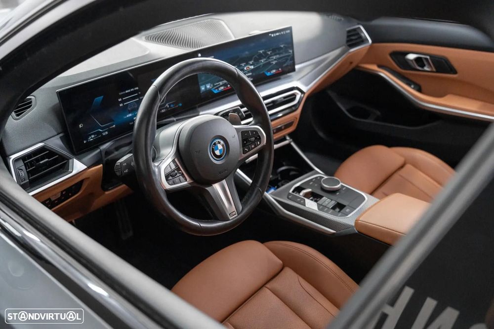 BMW 320 e Pack Desportivo M Auto - 11