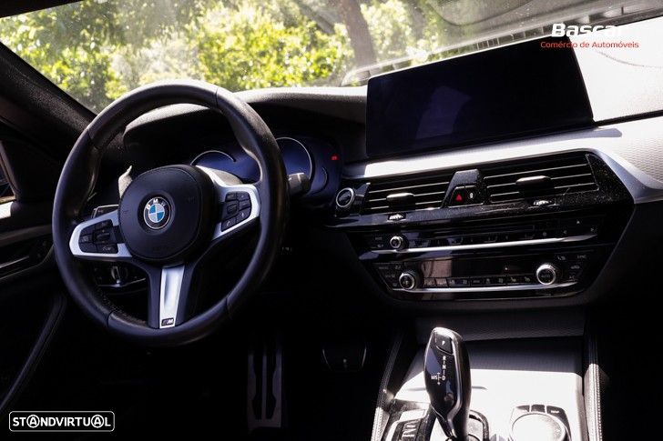 BMW 530 e iPerformance Pack M - 29