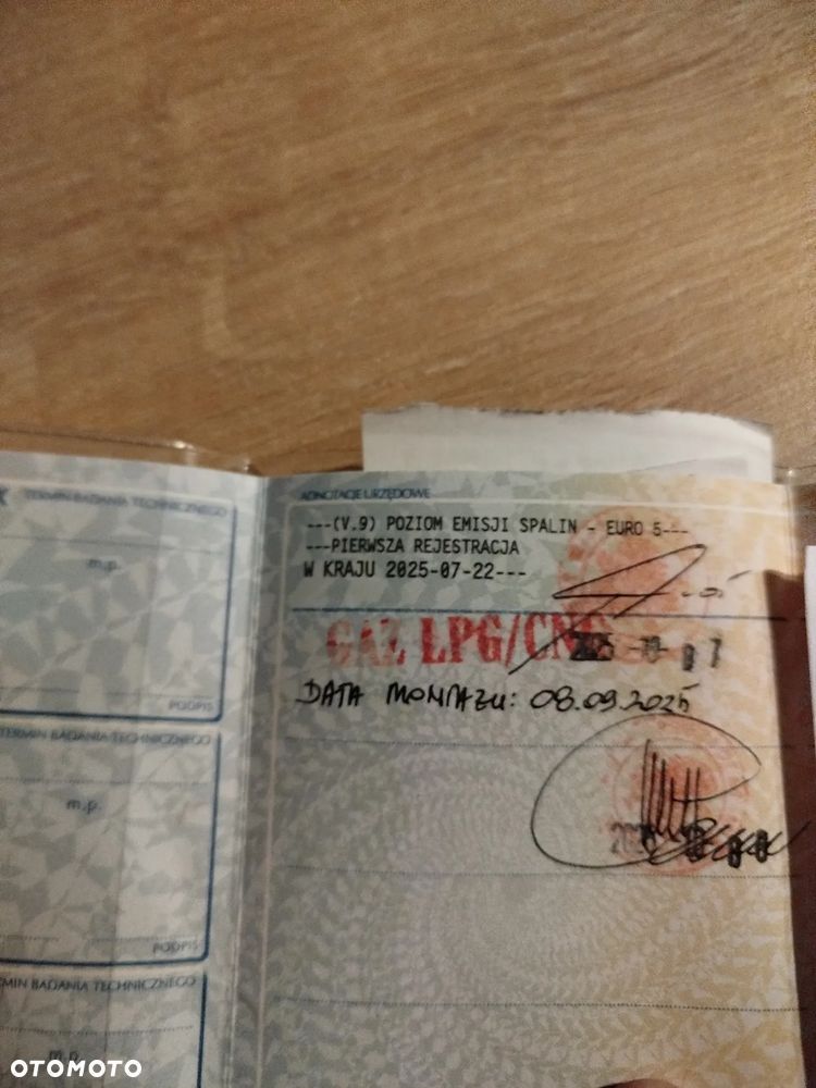 Skoda Roomster 1.4 MPI PLUS EDITION - 27