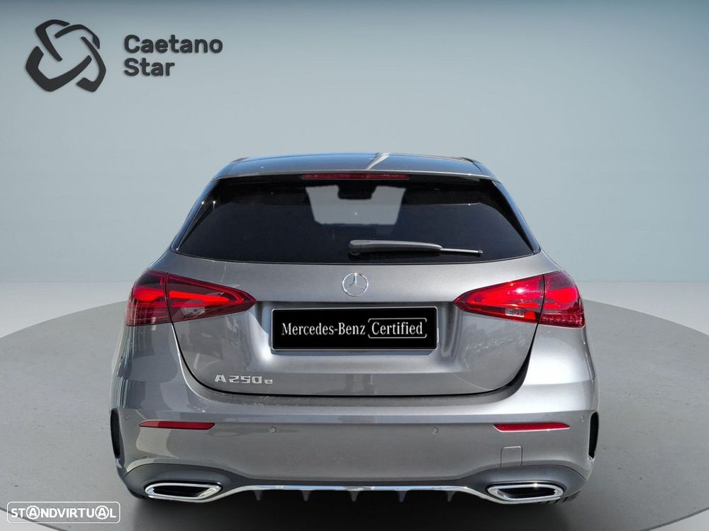 Mercedes-Benz A 250 e - 7