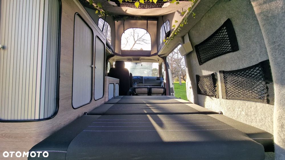 Volkswagen Transporter - 10