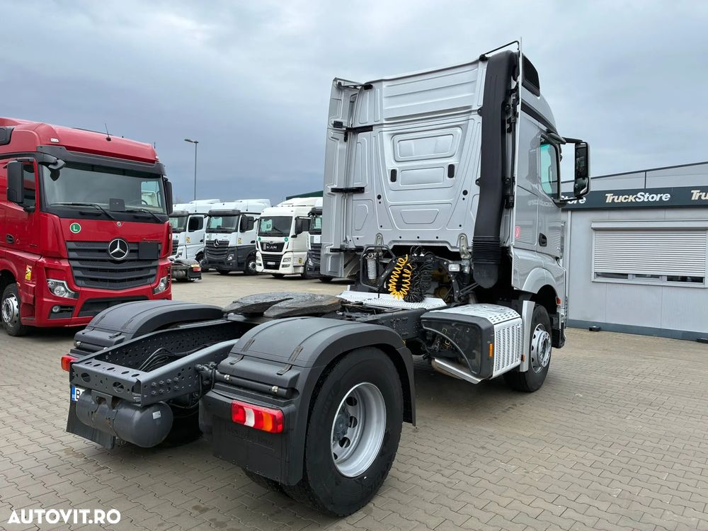 Mercedes-Benz Actros - 4