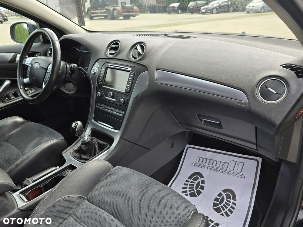 Ford Mondeo - 30