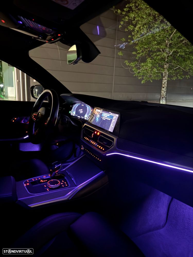 BMW 330 e Aut. M Sport - 26