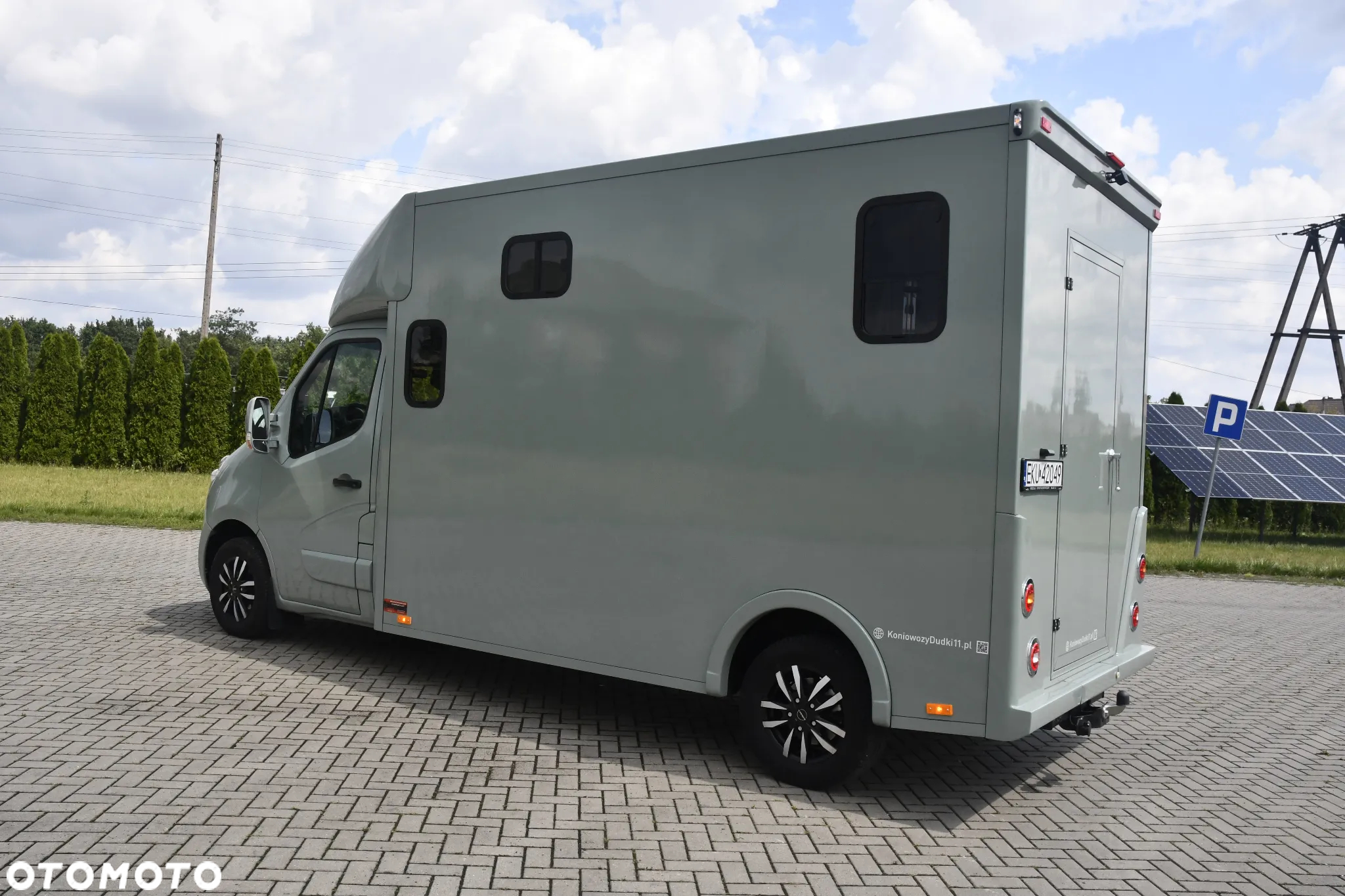 Renault Master Koniowóz - 11