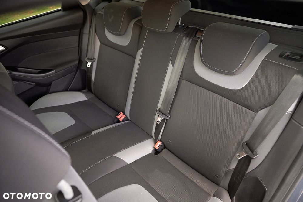 Ford Focus 1.6 EcoBoost Edition - 34