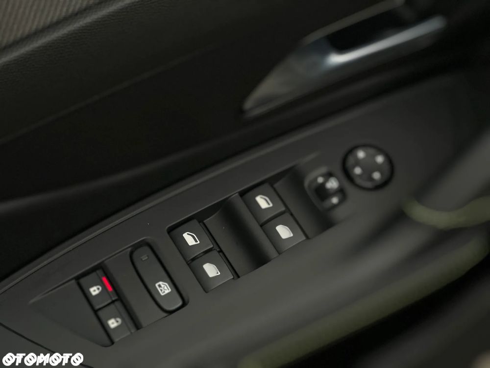 Peugeot 408 1.2 PureTech mHEV GT S&S e-DSC6 - 10