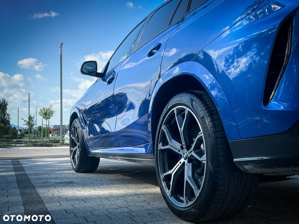 BMW X6 xDrive40d mHEV - 13