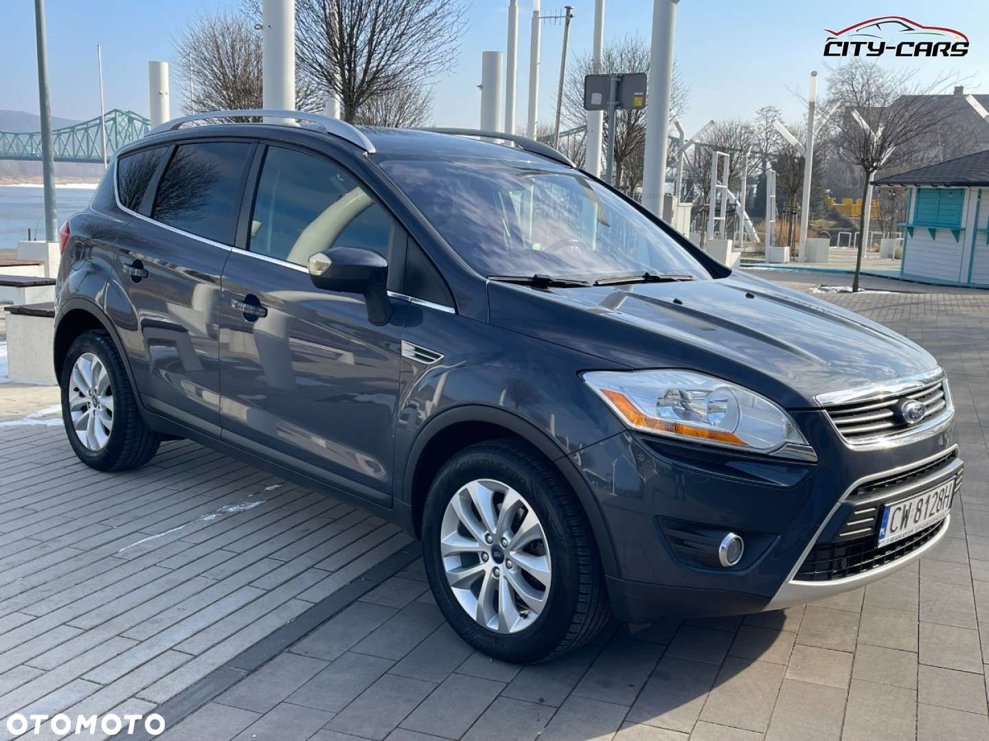 Ford Kuga - 12