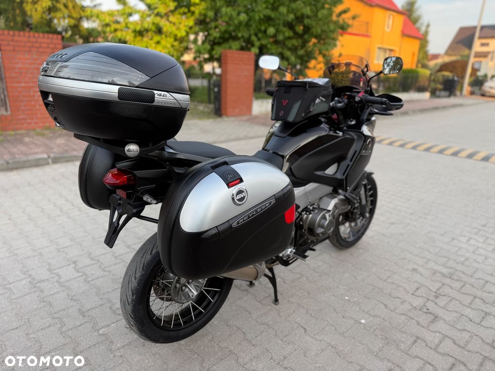 Honda VFR - 12